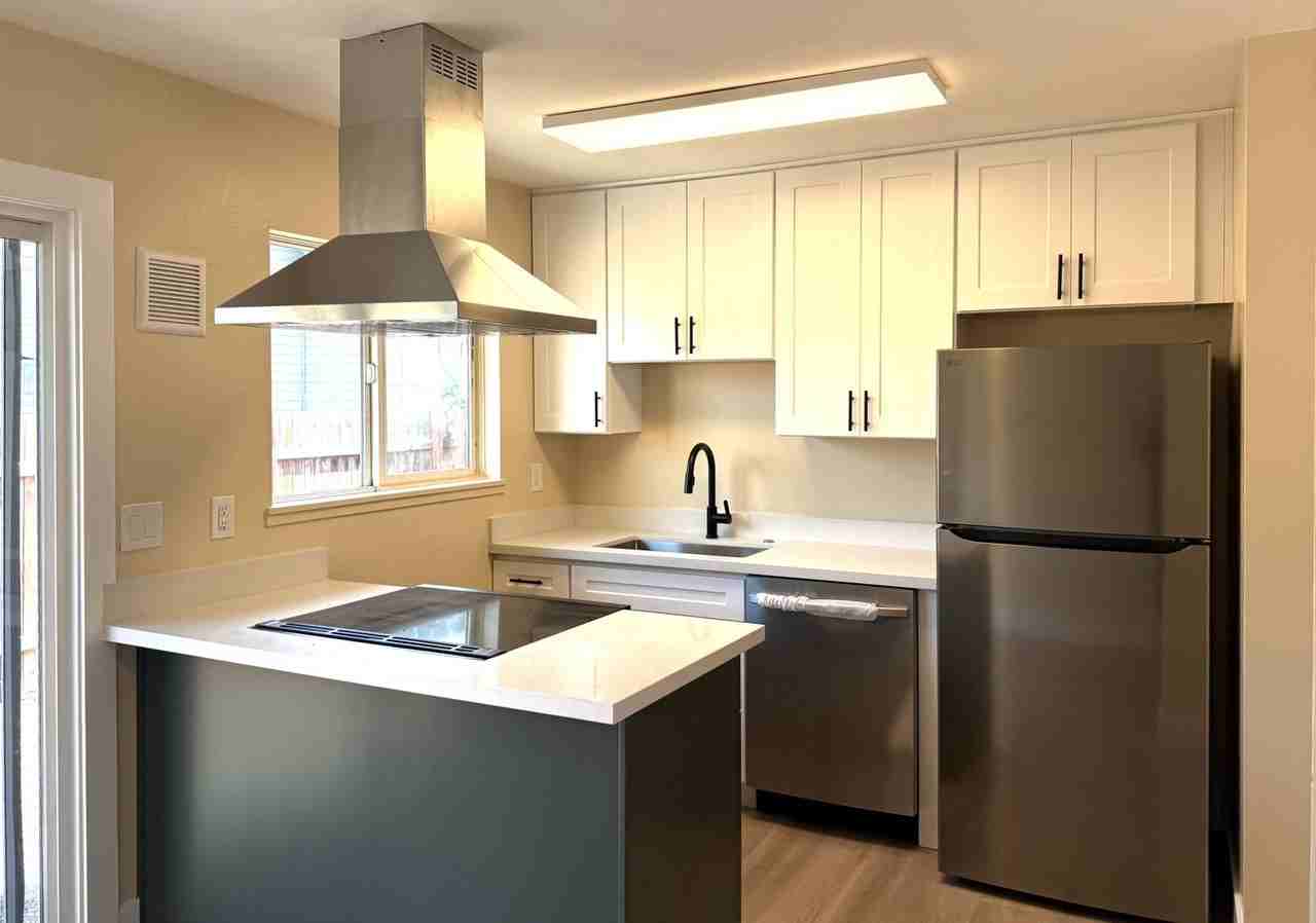 7442 N Macrum Ave - Photo 4 of 14