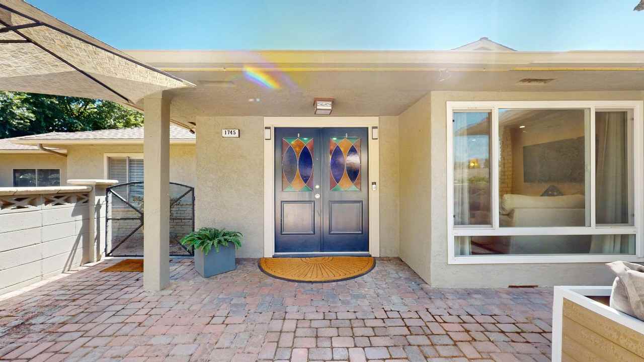 1745 W San Madele Ave - Photo 2 of 17