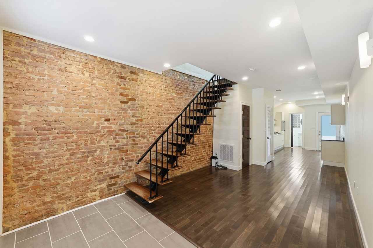 1515 Independence Ave Se - Photo 2 of 21