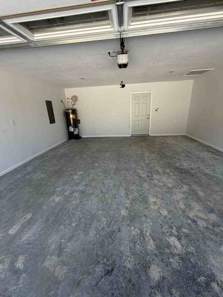 100 100 Blue Star lane - Photo 2 of 9