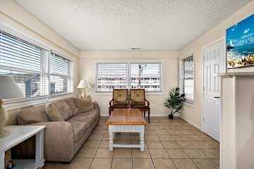 207 8th Street, Unit 201C - Photo 2 of 8