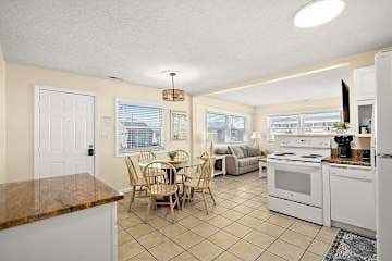 207 8th Street, Unit 201C - Photo 3 of 8