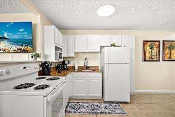 207 8th Street, Unit 201C - Photo 4 of 8