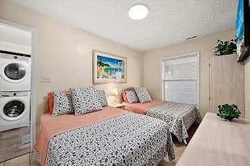 207 8th Street, Unit 201C - Photo 7 of 8