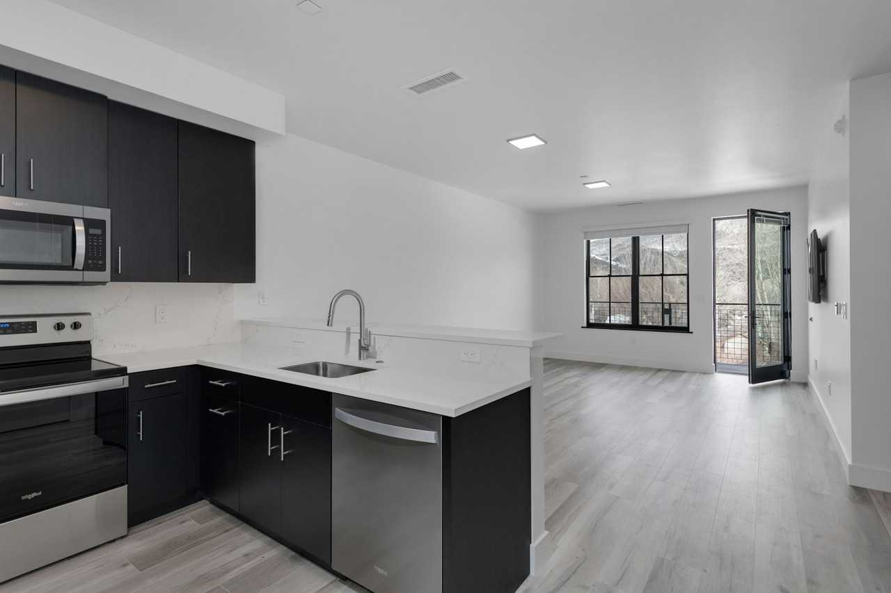 400 Clement street, Unit 400-202 - Photo 2 of 9