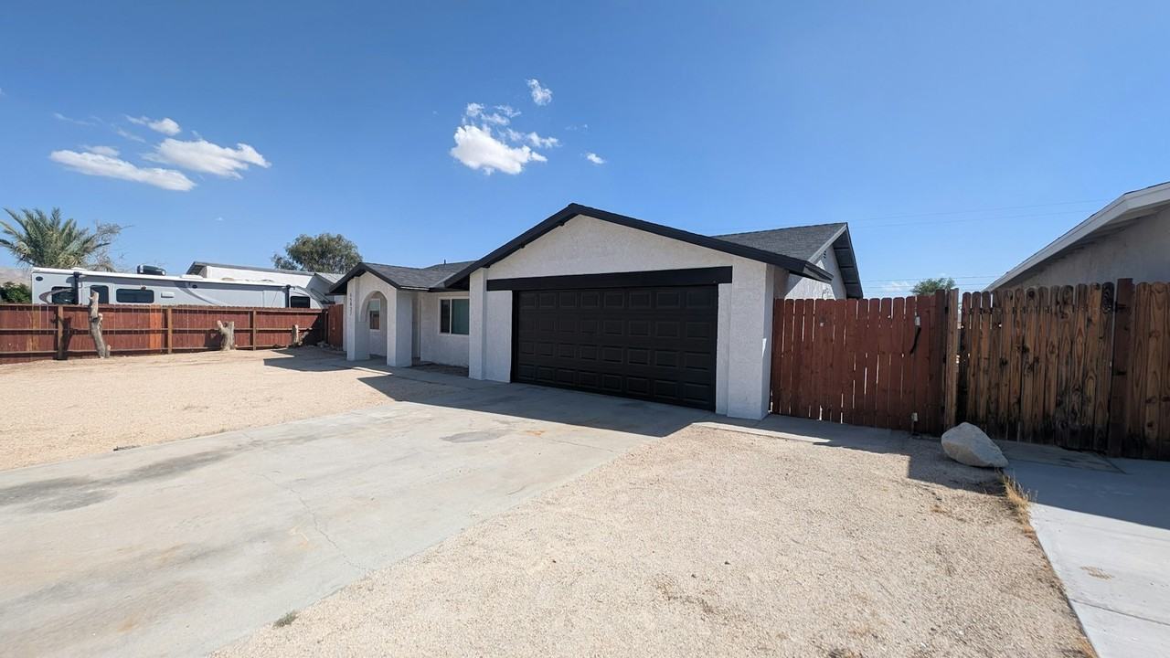 65837 Cahuilla Avenue - Photo 3 of 16