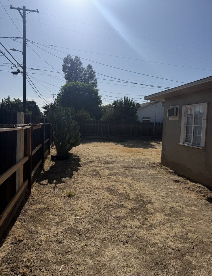 2280 Green St - Photo 6 of 18