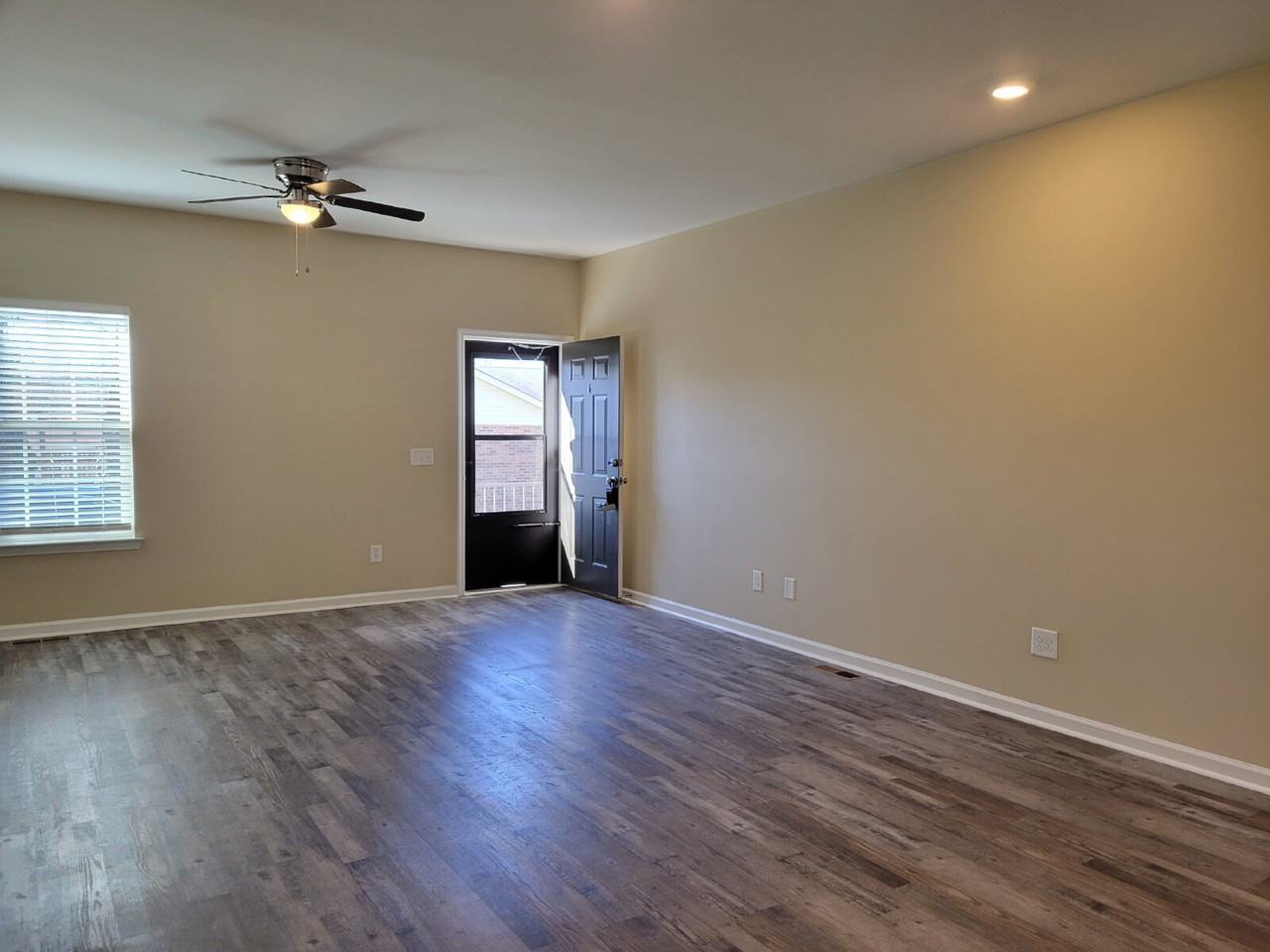 107 Calista Rd - Photo 7 of 15