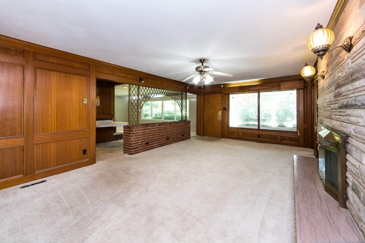 8703 Sharonbrook Dr - Photo 7 of 39