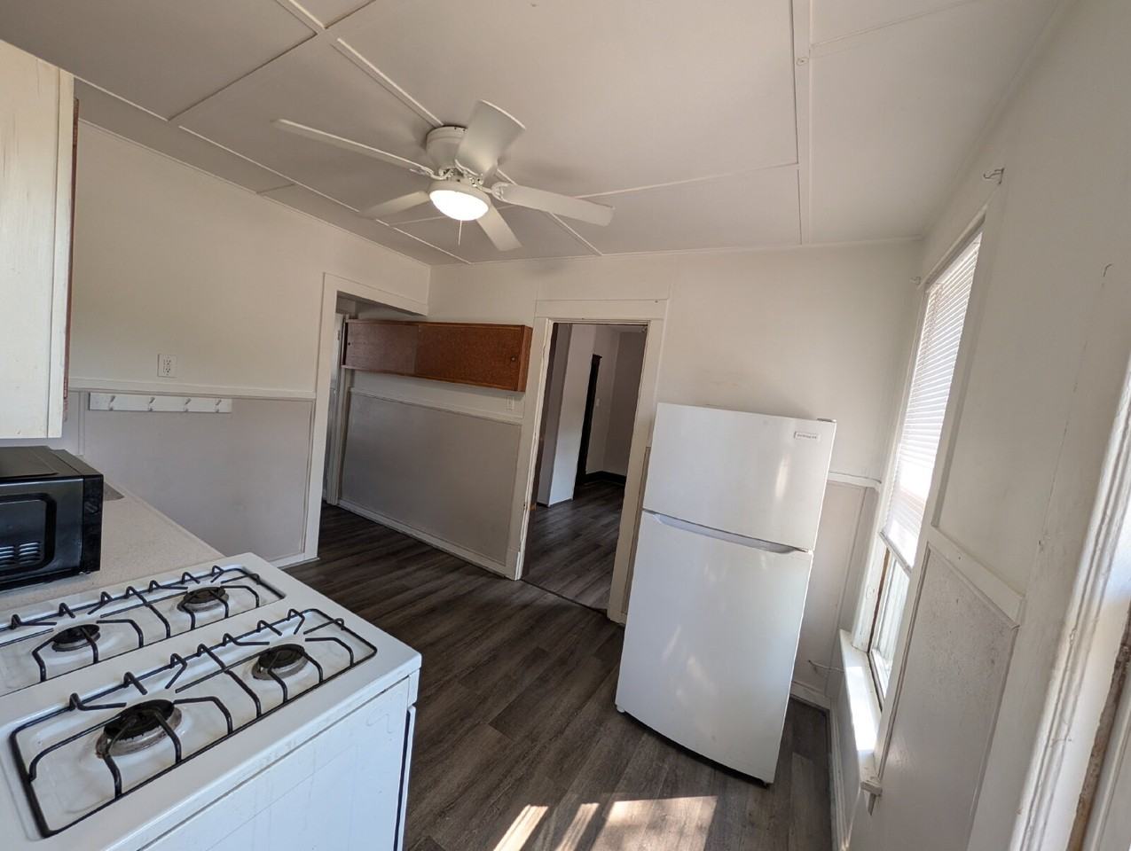 202 E Barker Ave #3 - Photo 4 of 43