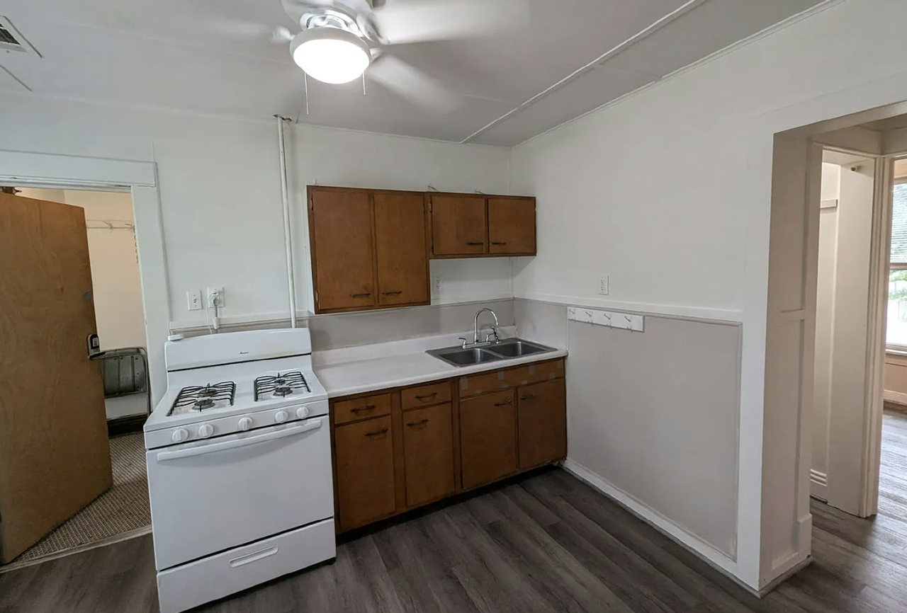 202 E Barker Ave #3 - Photo 5 of 43