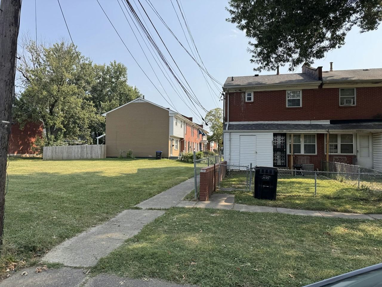 3405 Chauncey Avenue - Photo 3 of 33