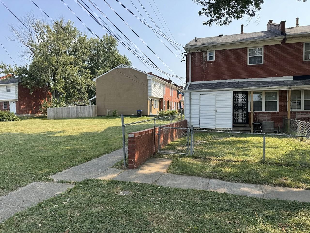 3405 Chauncey Avenue - Photo 5 of 33