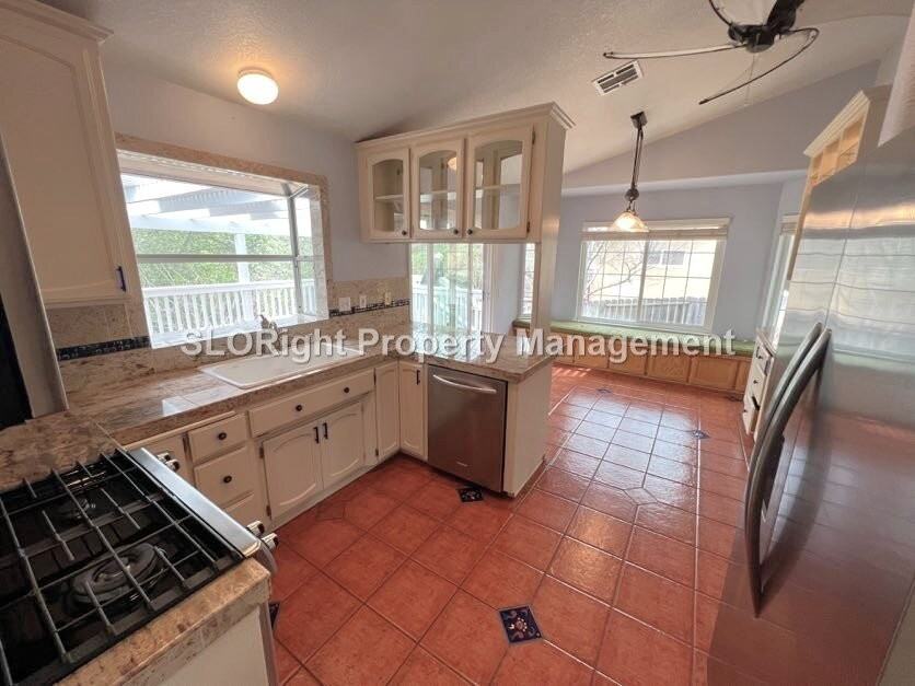 230 Via Promesa - Photo 3 of 22