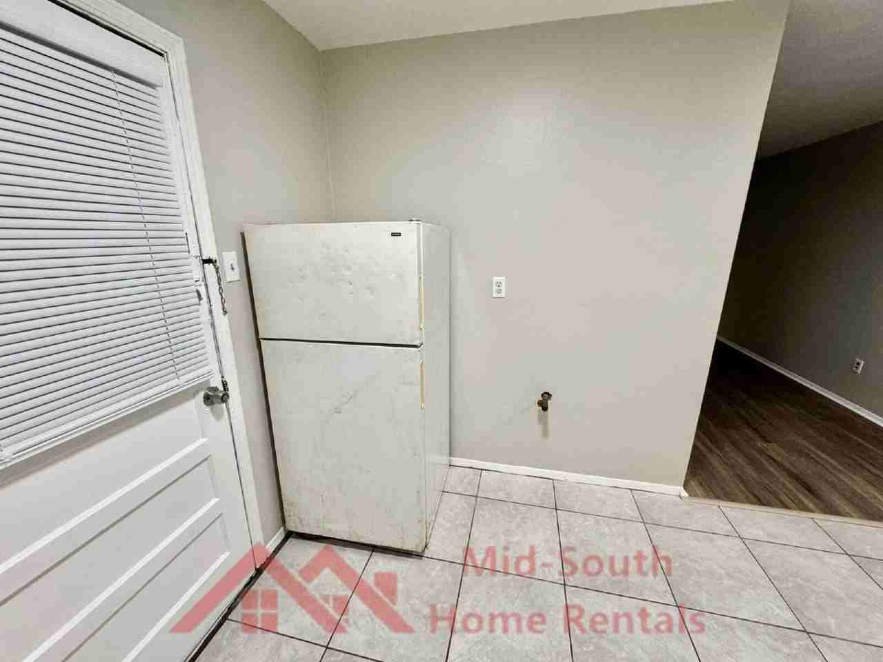 3192 Coleman Ave - Photo 7 of 13