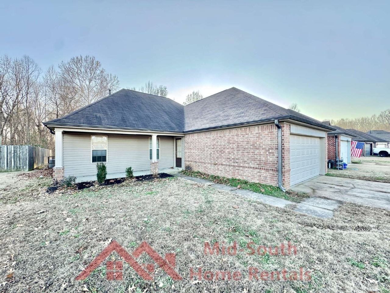 3915 Jordan View Dr - Photo 2 of 25