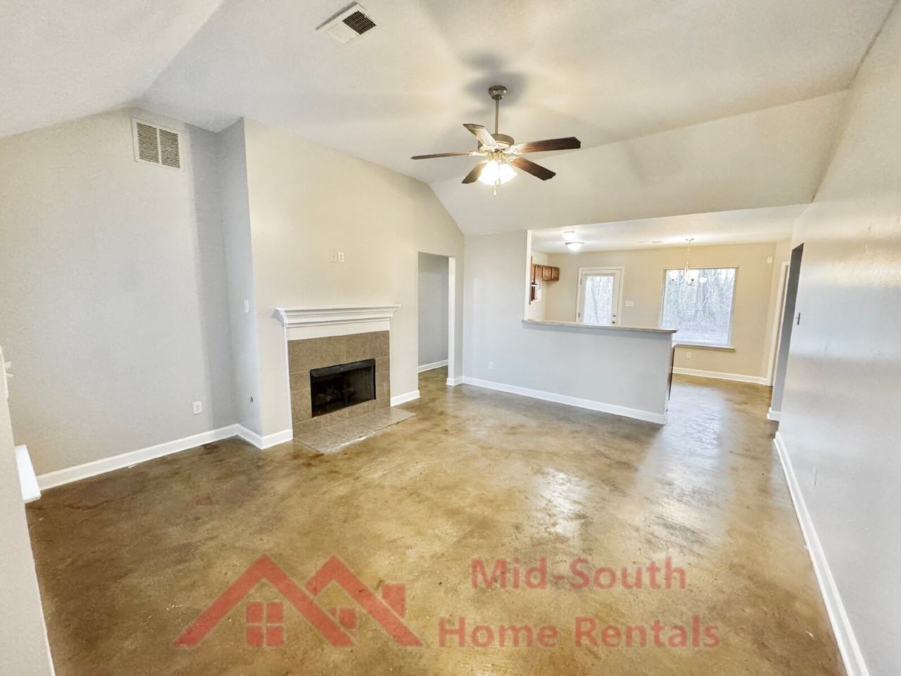 3915 Jordan View Dr - Photo 5 of 25