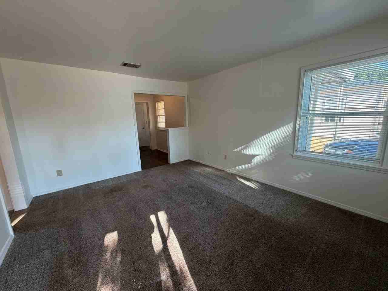 2111 Pearson Dr - Photo 7 of 17
