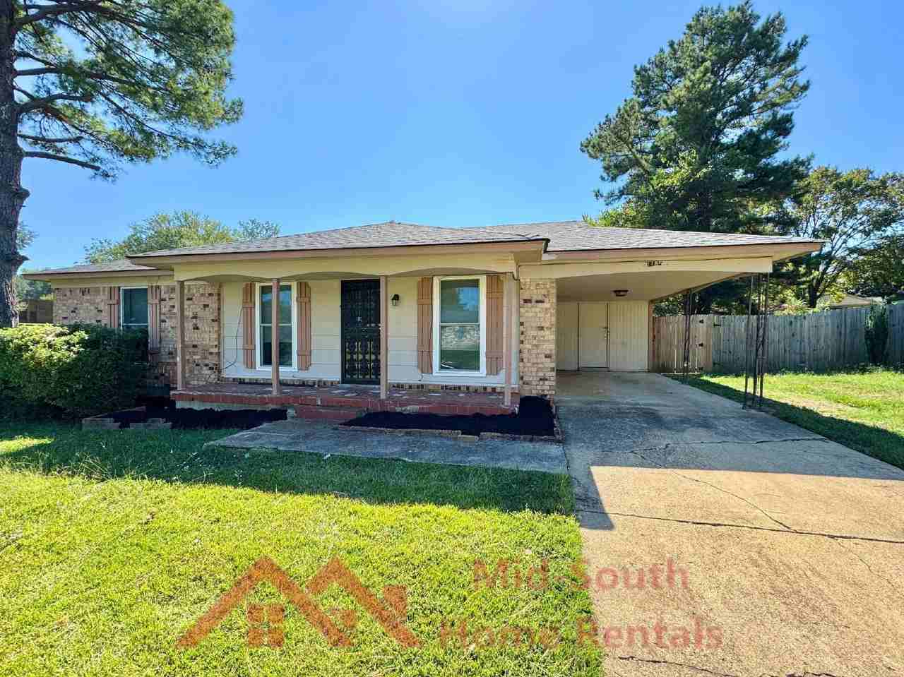 1185 Deer Trail Ln - Photo 3 of 32