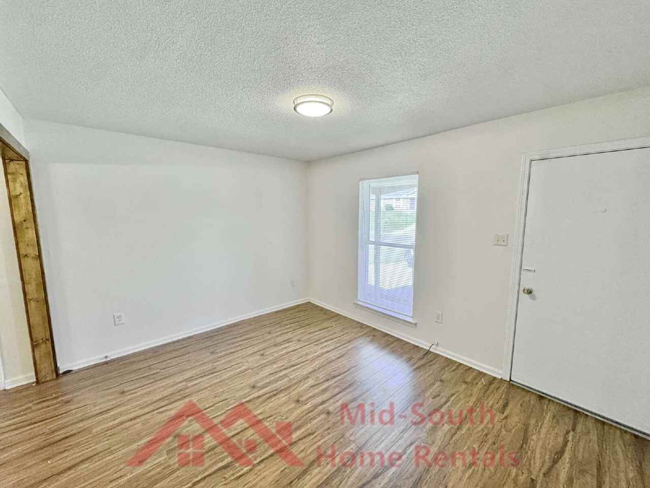 1185 Deer Trail Ln - Photo 7 of 32