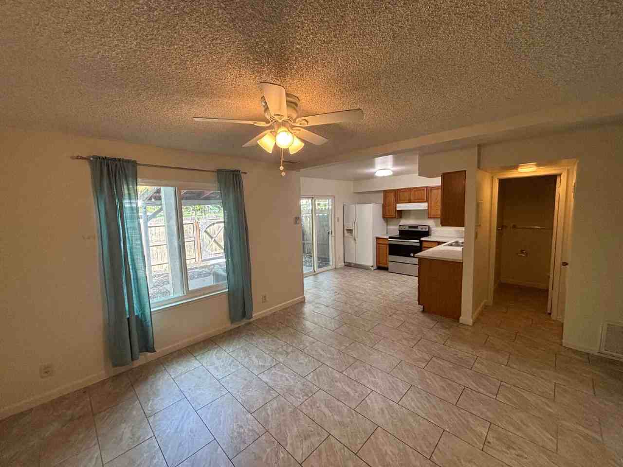 163 Fairgrounds Dr - Photo 4 of 18