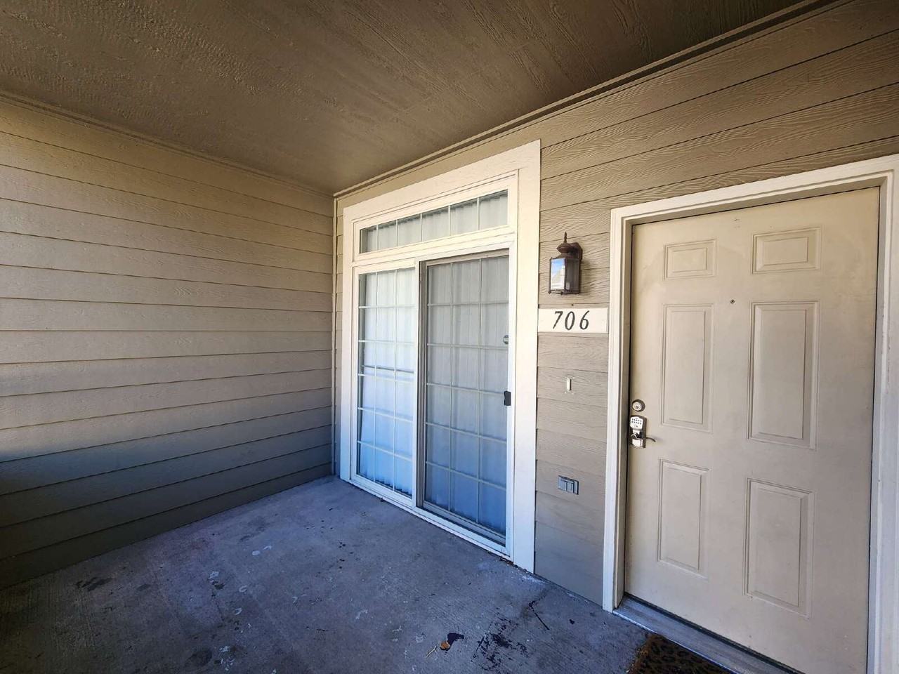 10010 E Gunnison Pl - Photo 2 of 44