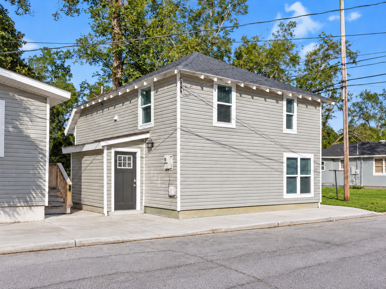 430 Lawton Ave #A