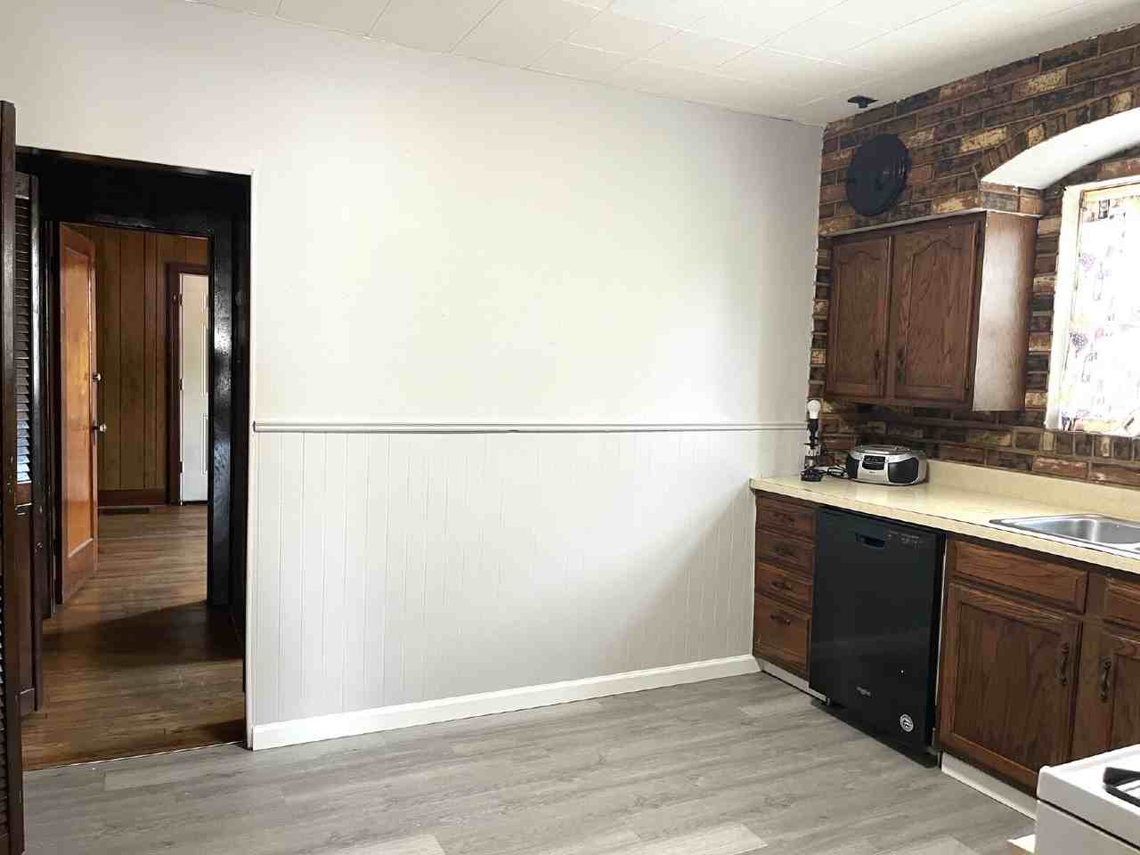 3917 Alexander St - Photo 6 of 18