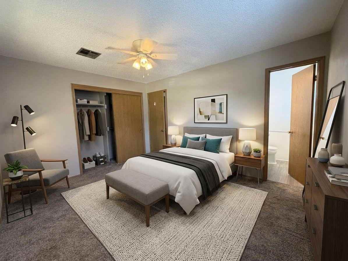 8213 Nw 36th Ter - Photo 7 of 17
