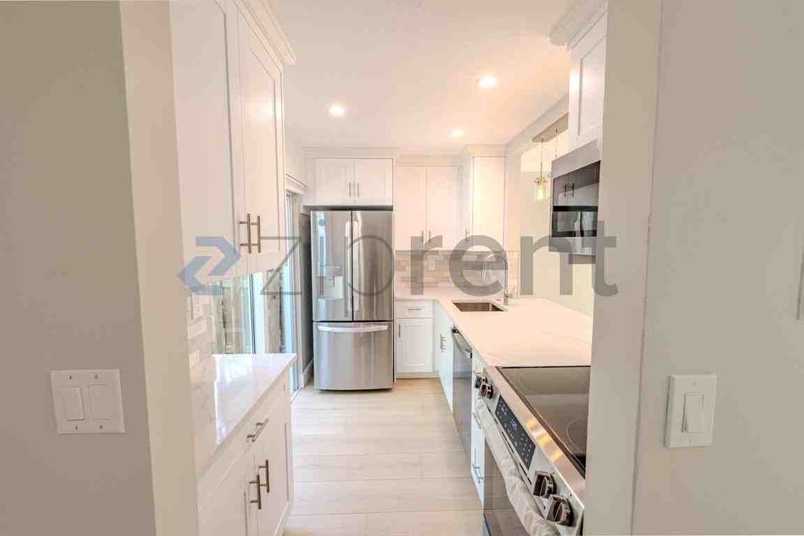 715 Ne 1st St #A - Photo 7 of 40