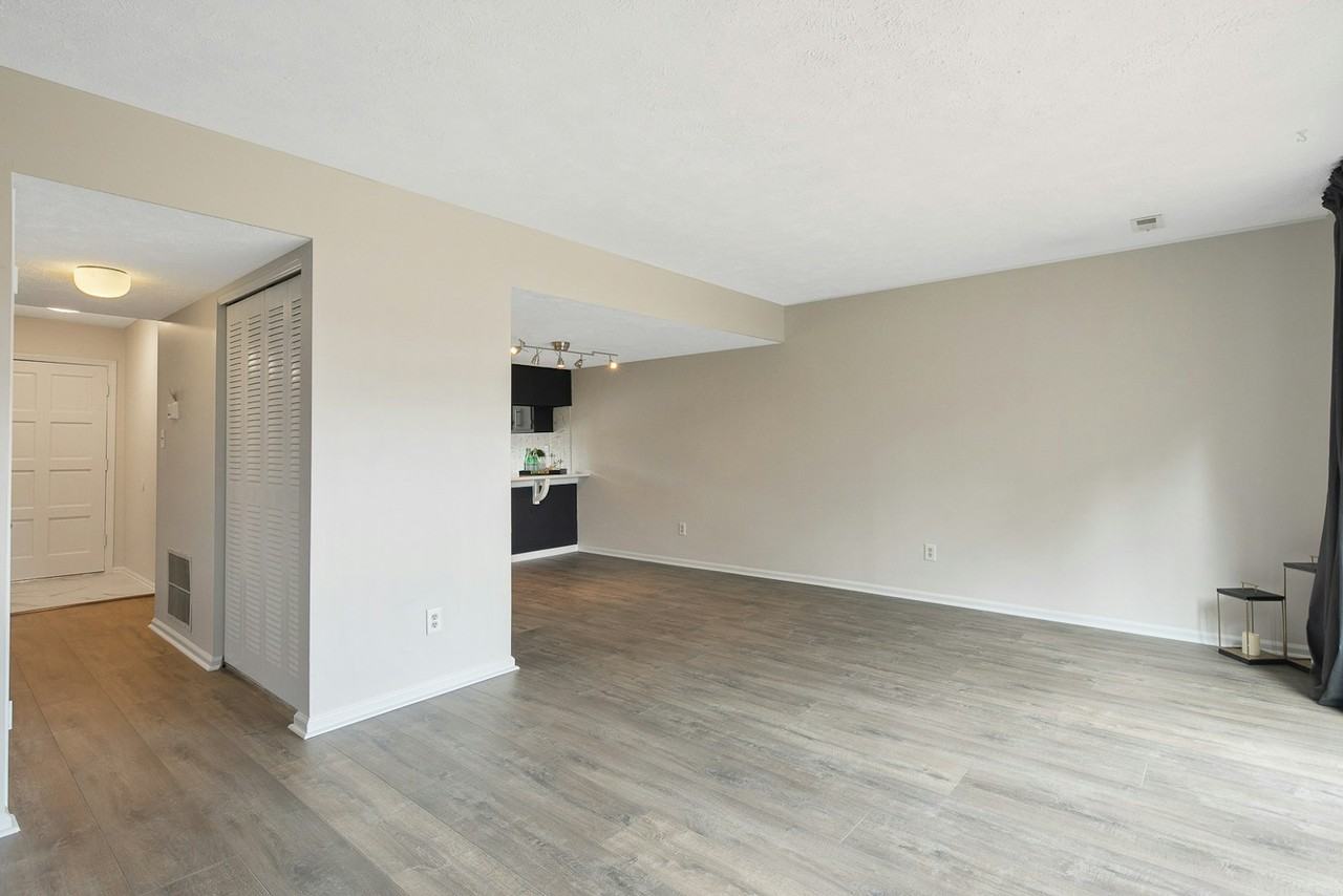 4604 Dow Court - Photo 5 of 44