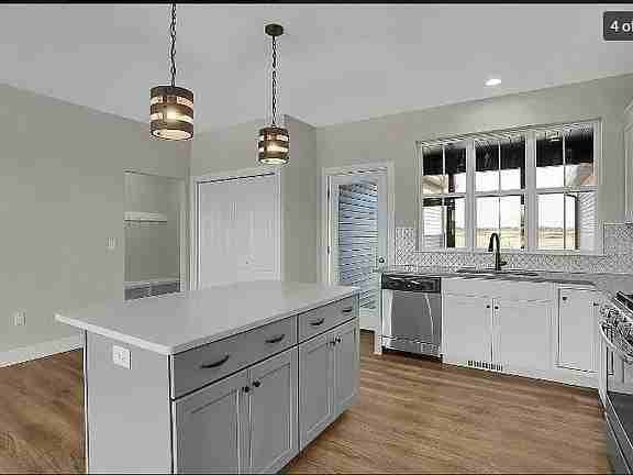 121 Despina Drive - Photo 2 of 3