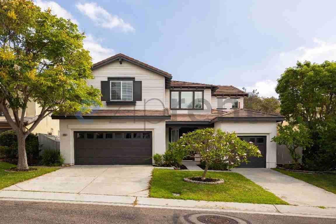 1566 Glencrest Dr