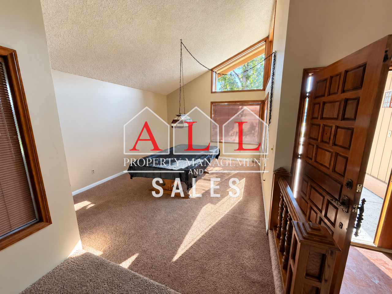 8009 Dos Rios Way - Photo 3 of 26