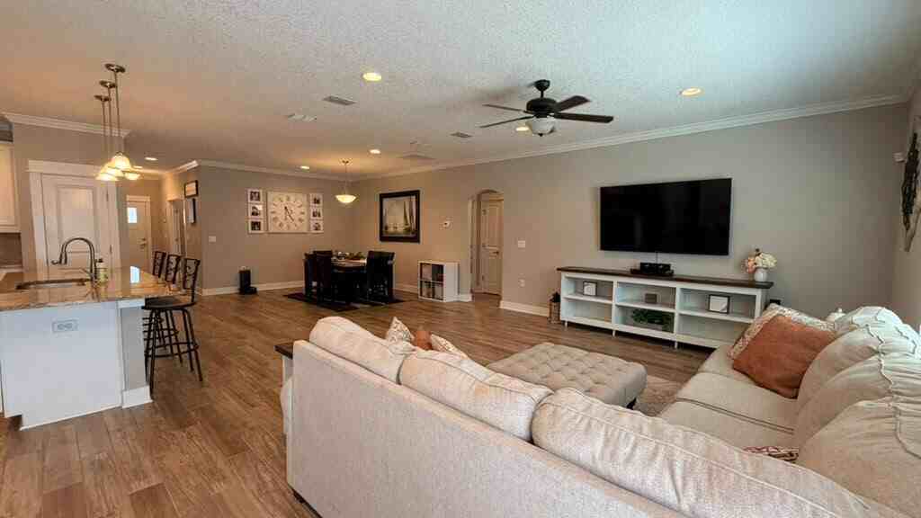 3206 Oak Bluff Ln - Photo 4 of 29