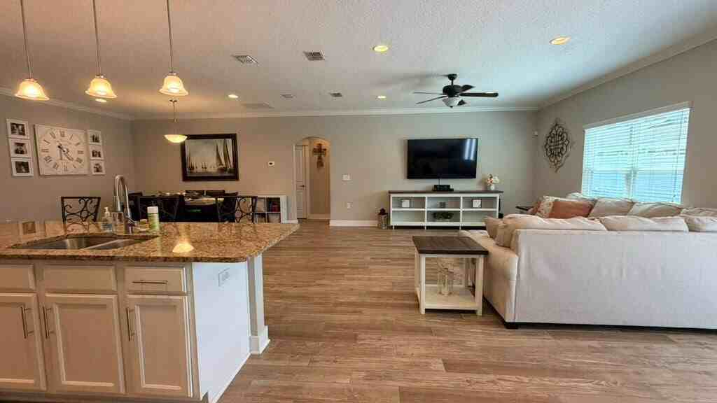 3206 Oak Bluff Ln - Photo 5 of 29