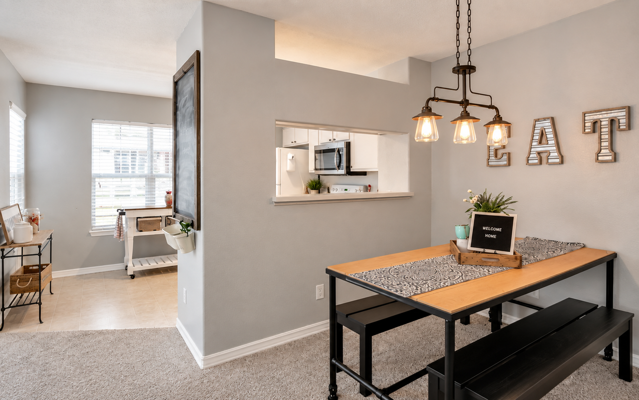 5703 S Addison Ct #B - Photo 4 of 16