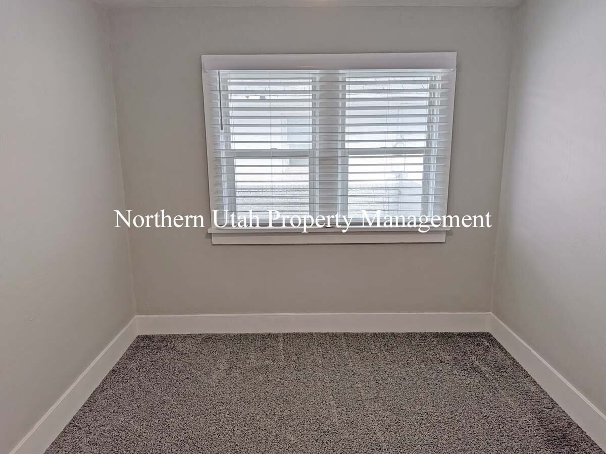 2834 Liberty Ave - Photo 7 of 19