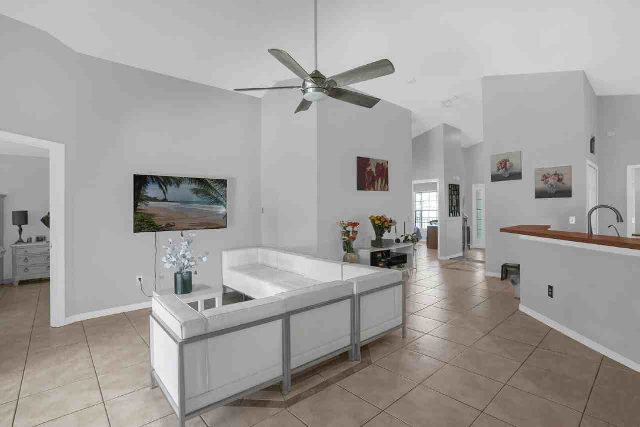 2620 Willow Glen Cir - Photo 5 of 37