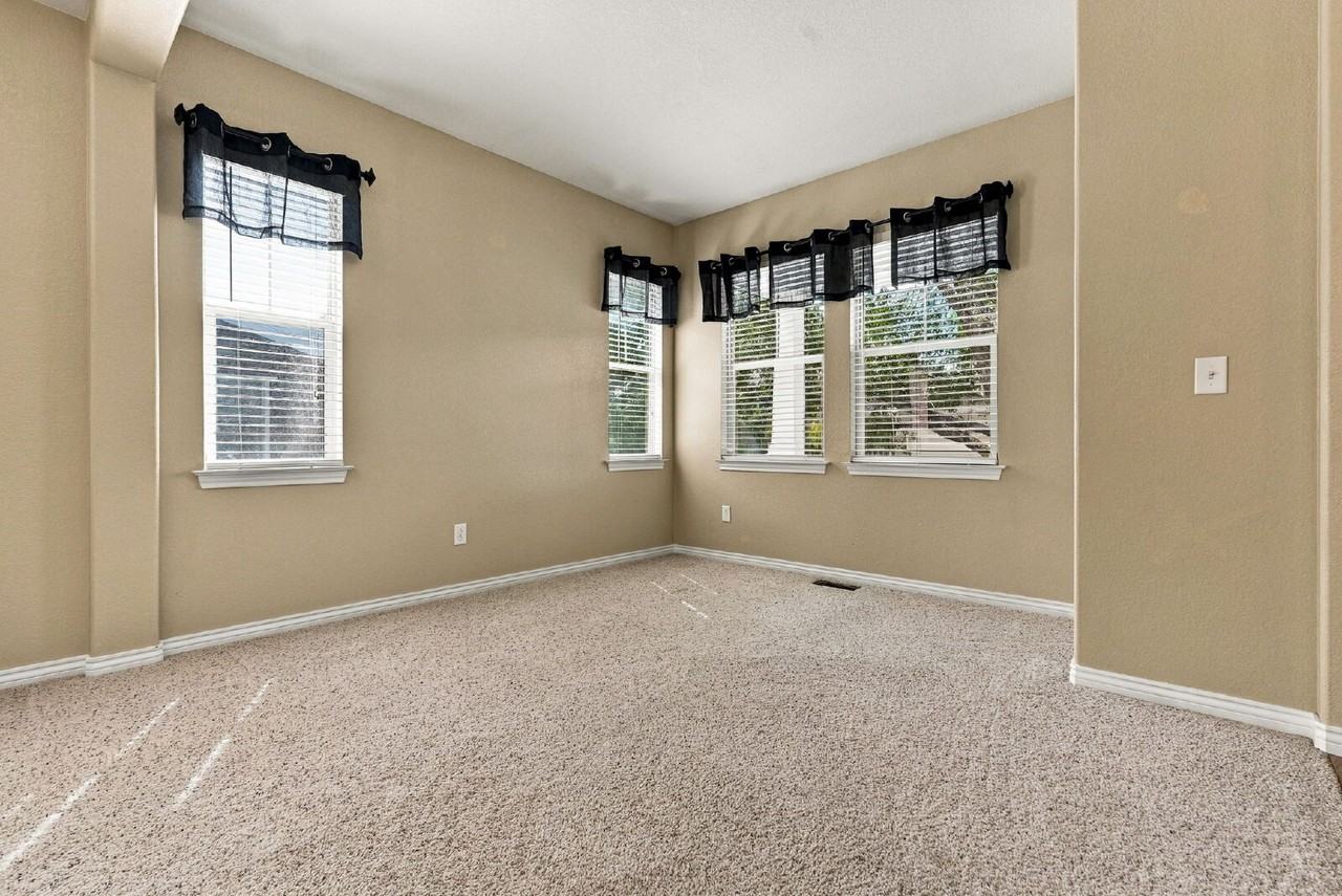 12236 Kalispell St - Photo 5 of 50