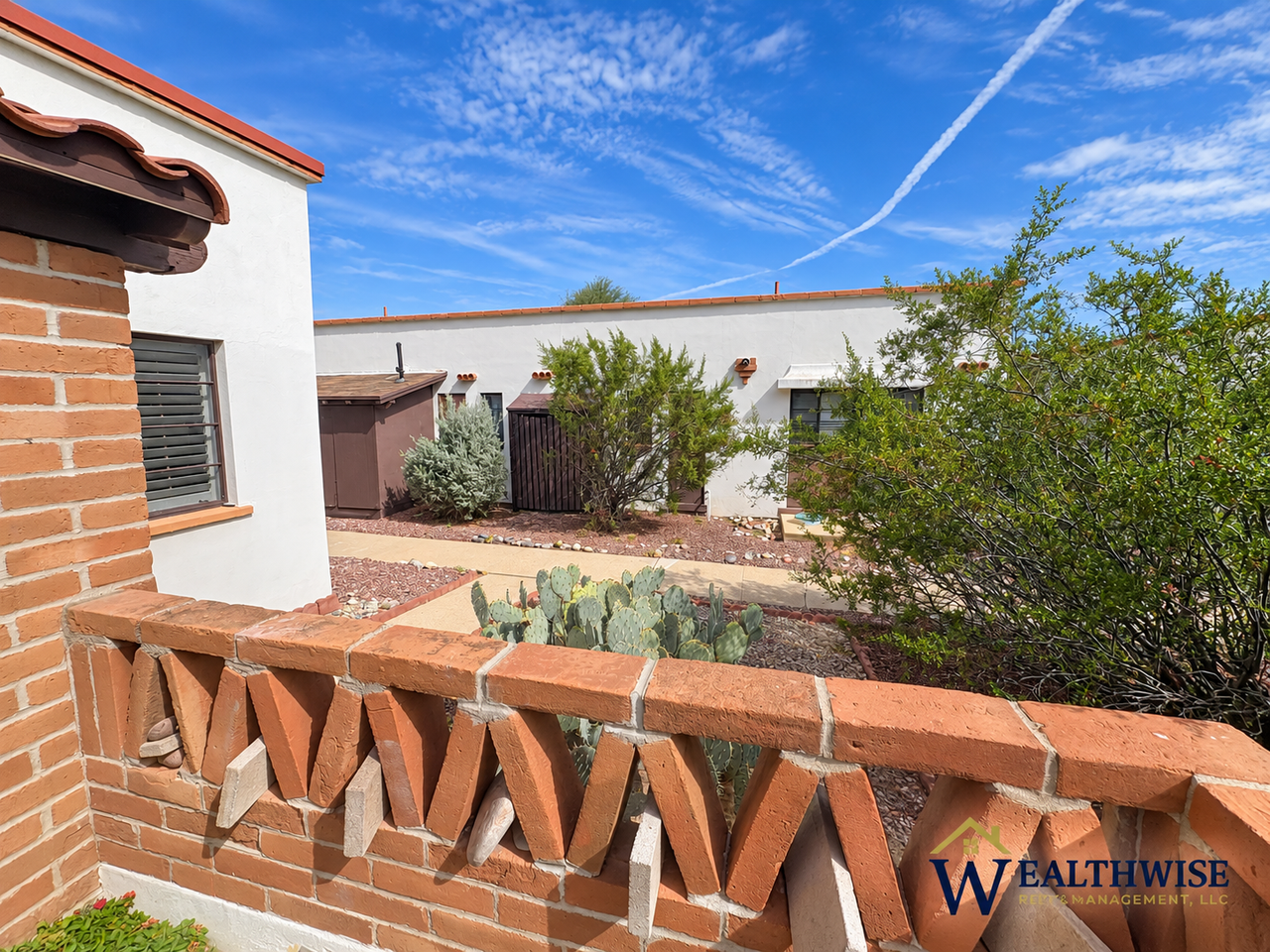 302 S Paseo Cerro Unit D - Photo 2 of 28