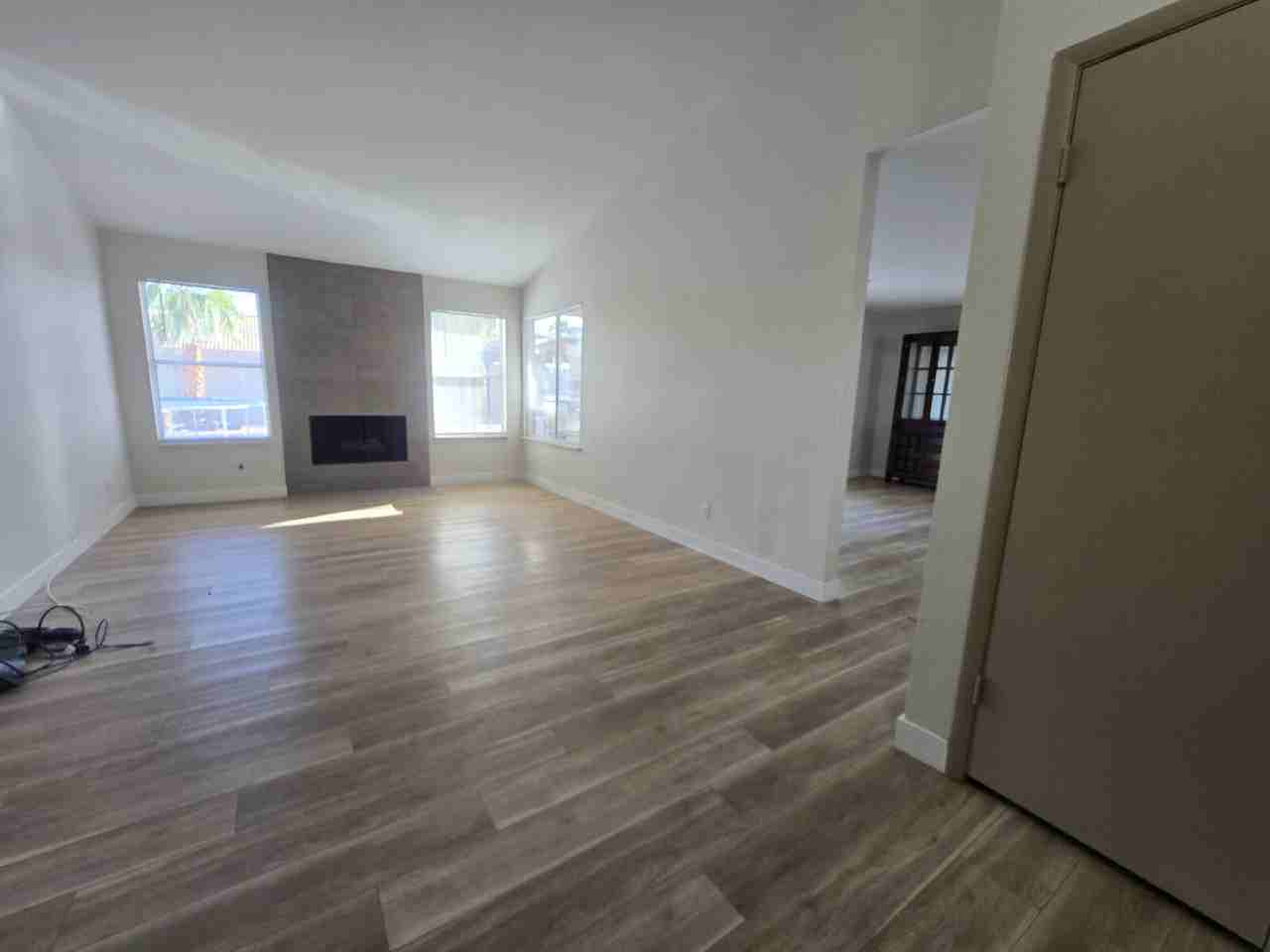 6413 Sterling Springs Pkwy - Photo 5 of 26