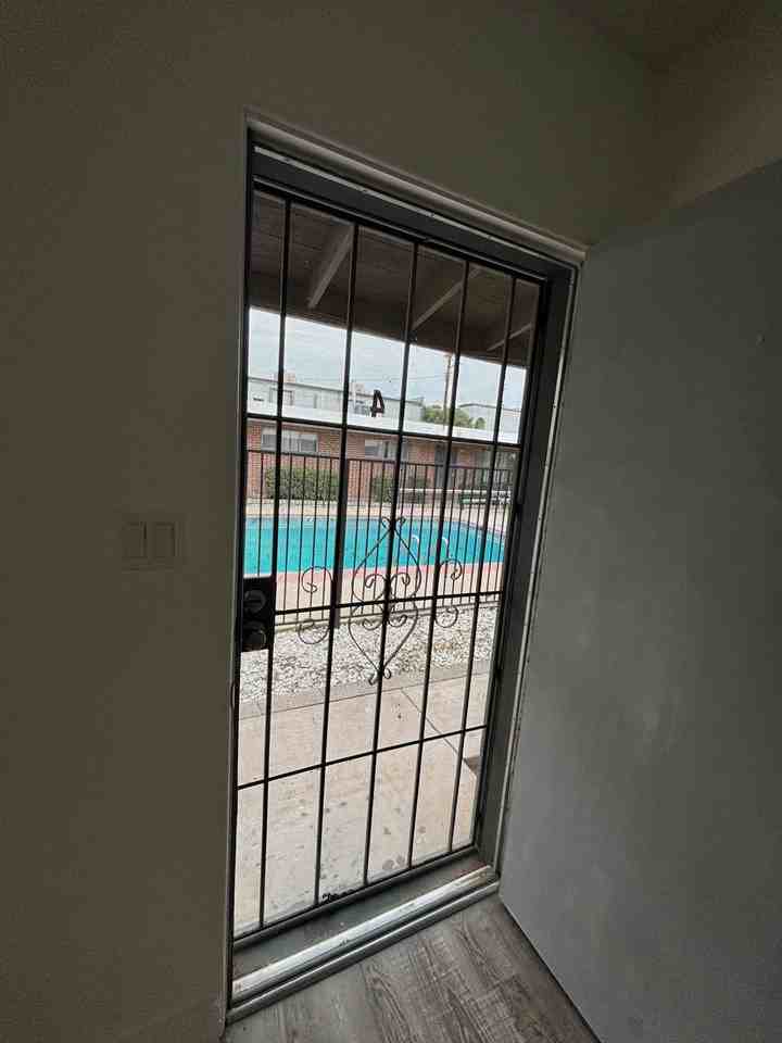 3815 East 3rd Street, Unit 4 - Photo 7 of 18