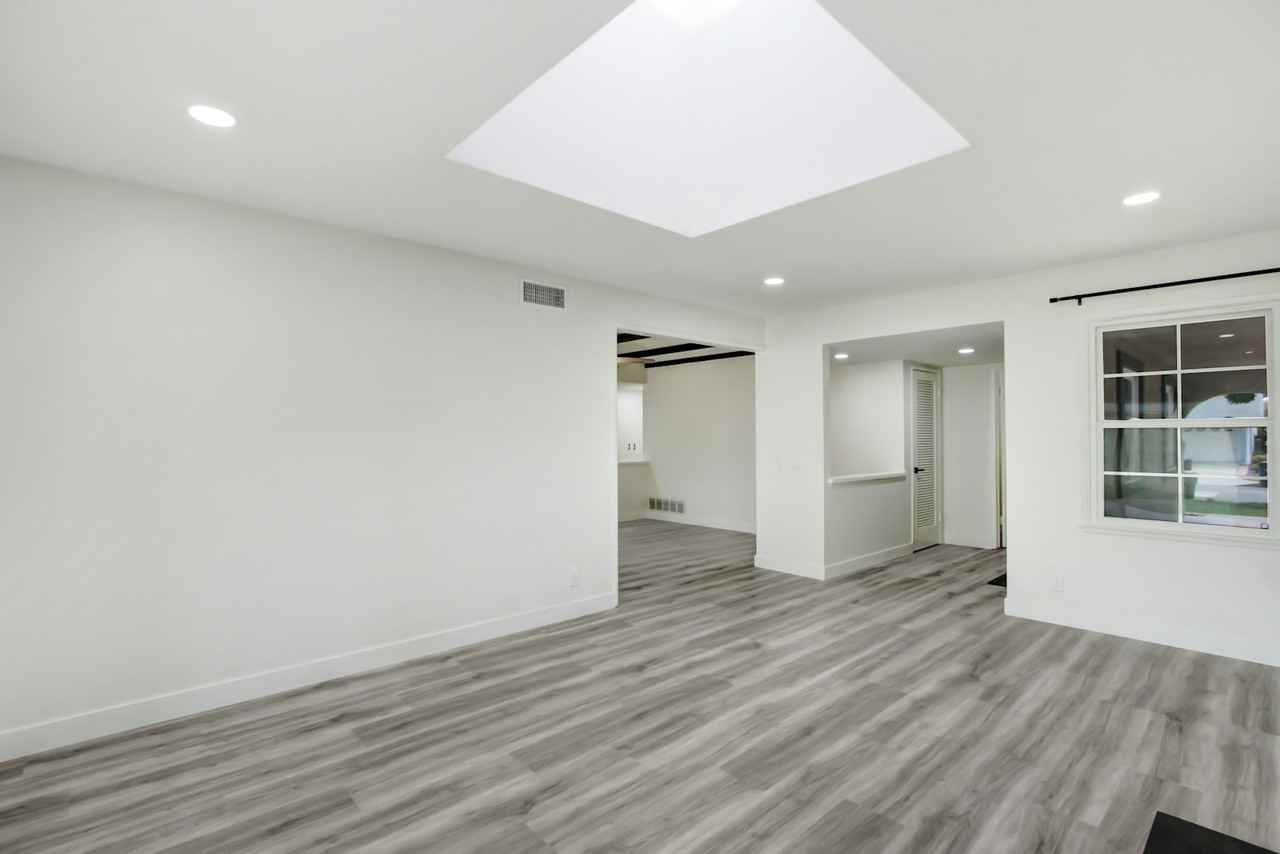1745 North Holbrook Street - Photo 3 of 14
