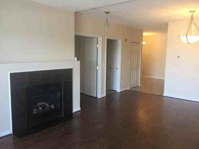 965 Rogers St - Photo 3 of 8