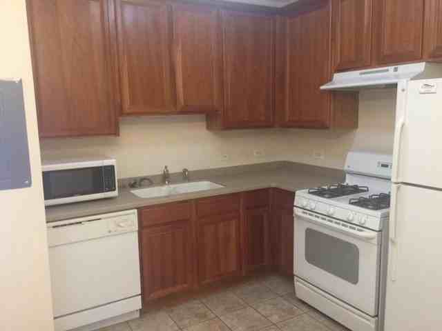 965 Rogers St - Photo 4 of 8