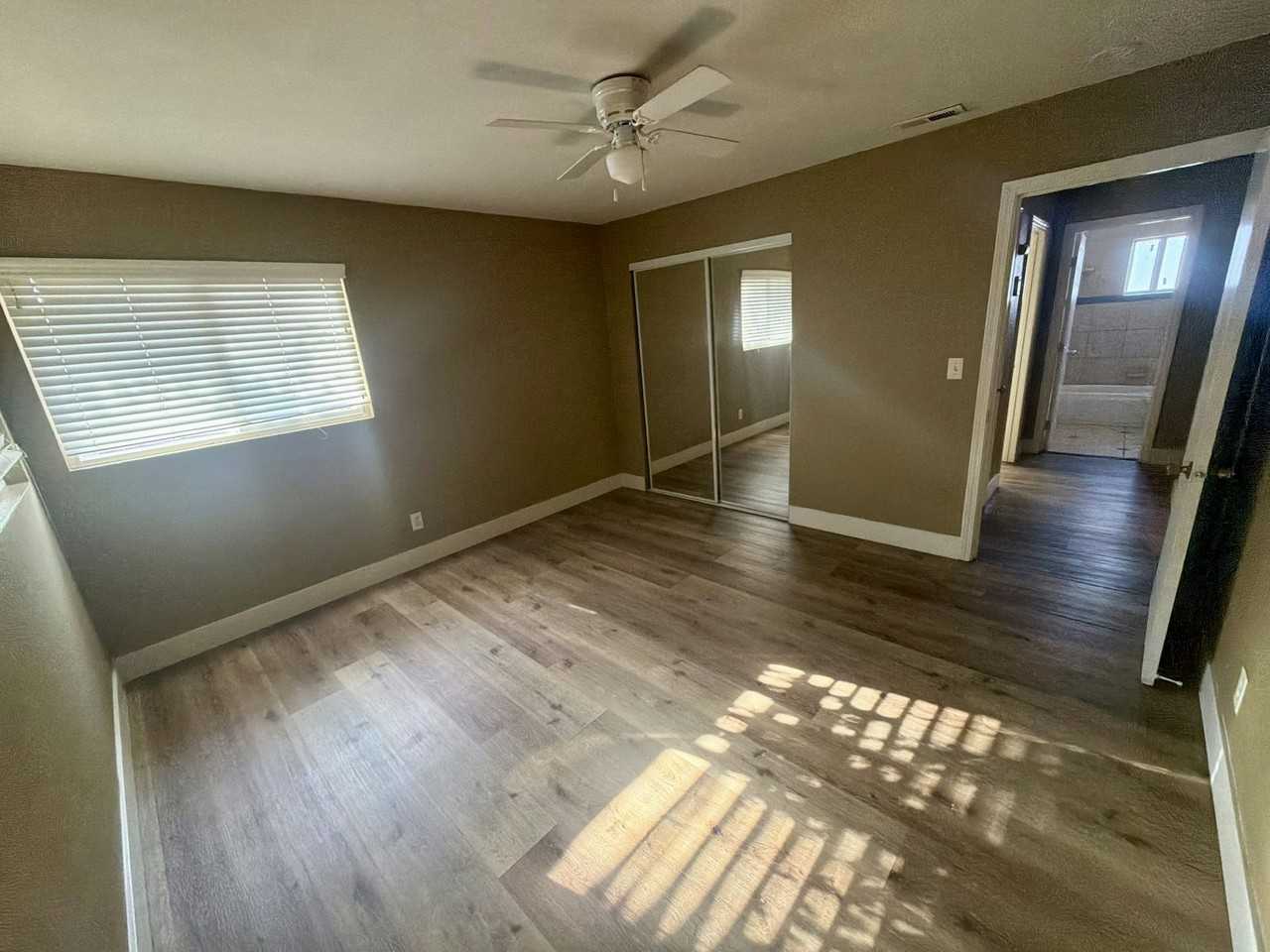 4683 East Thomas Avenue - Photo 3 of 22
