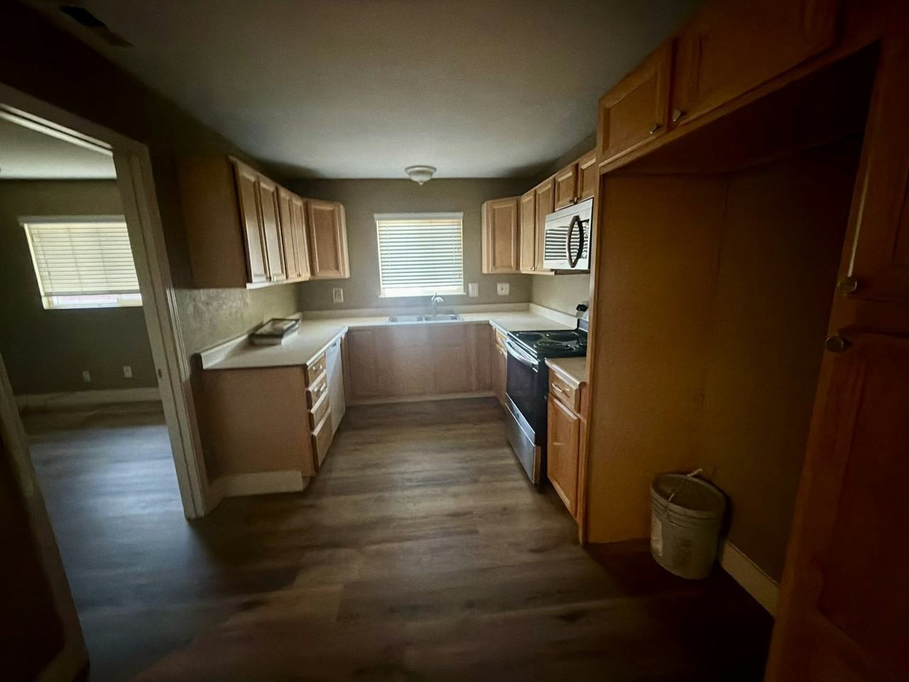 4683 East Thomas Avenue - Photo 5 of 22