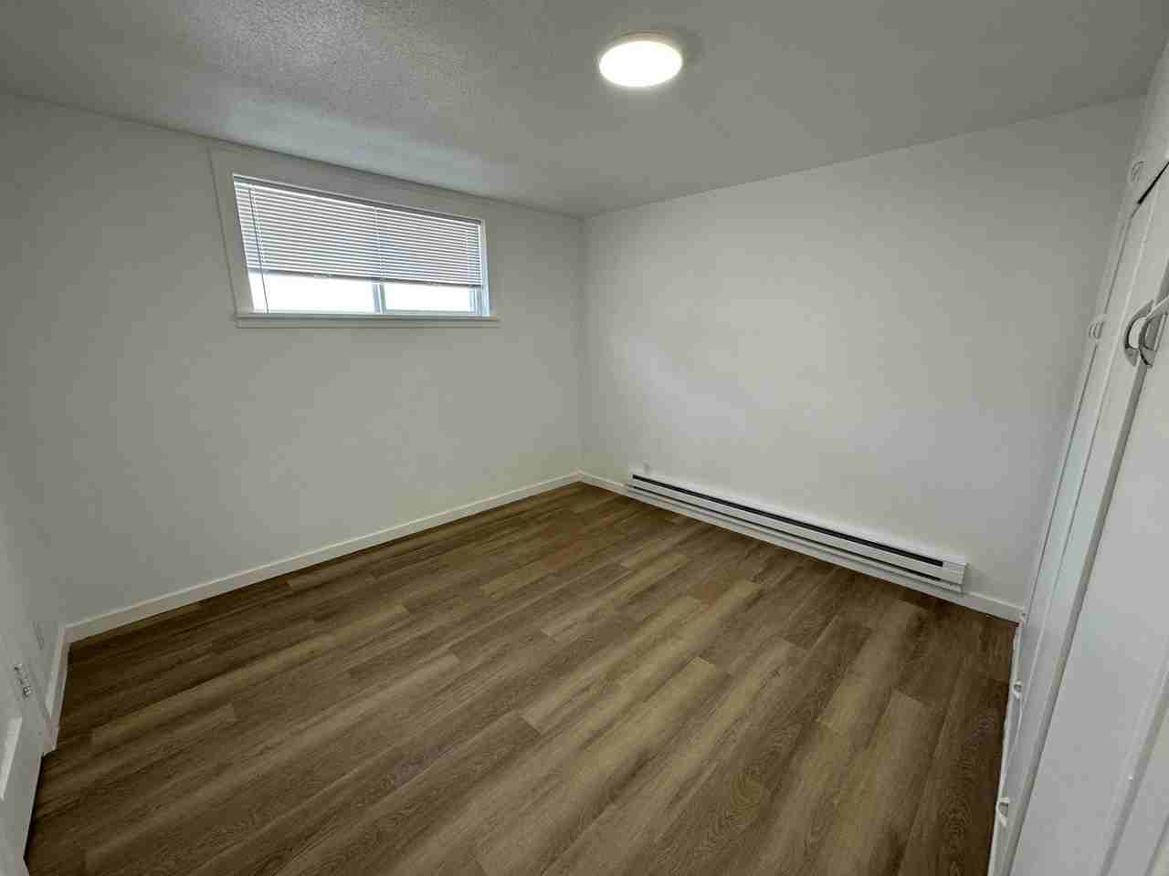 216 Division Avenue West, Unit B - Photo 7 of 14