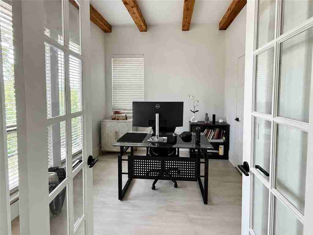 1405 George Robbins Ln - Photo 7 of 43